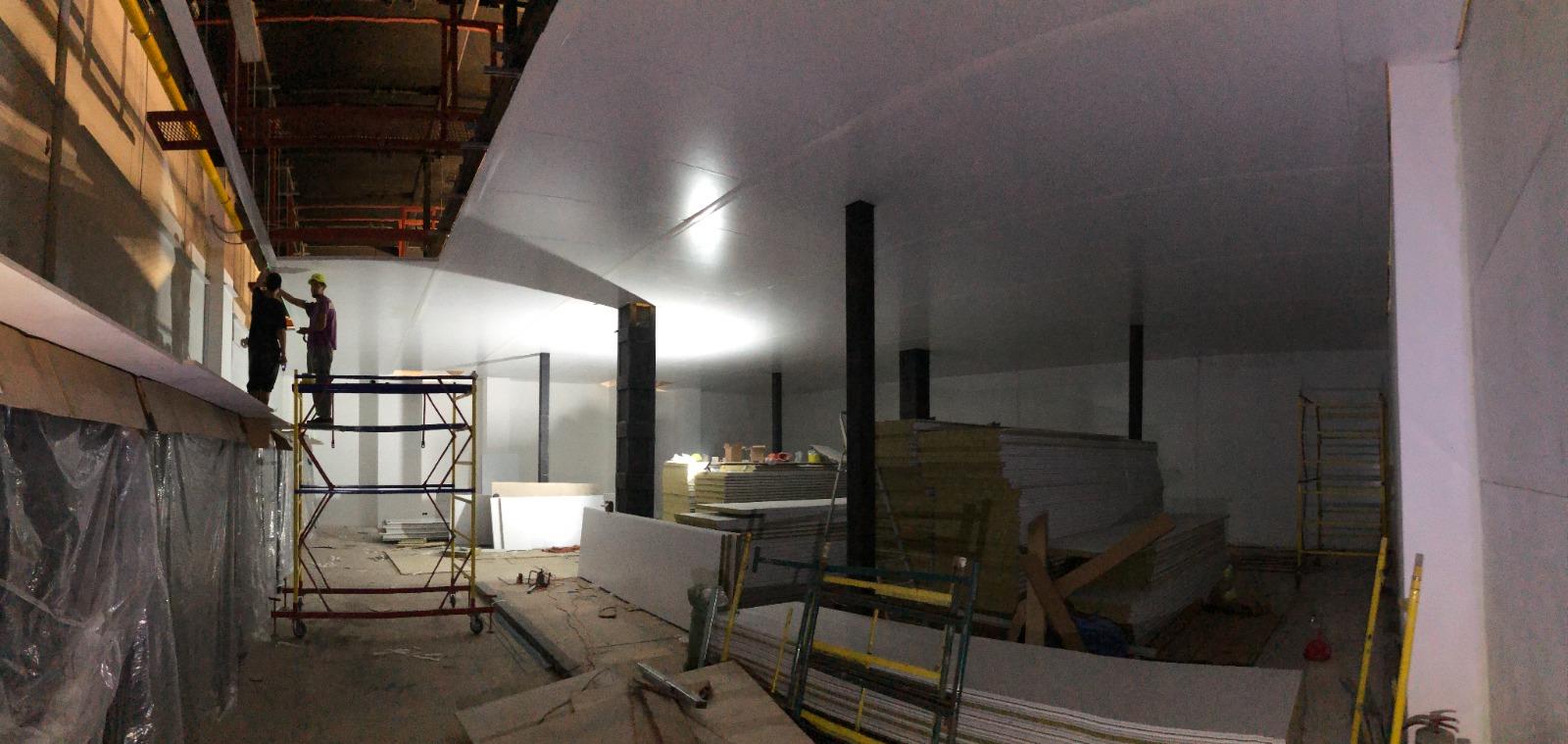 Потолок в центре обработки данных Москва